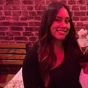 Meet your Posher, Maxine